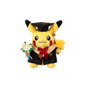 025 - Peluche Pokémon Center Pikachu Graduado